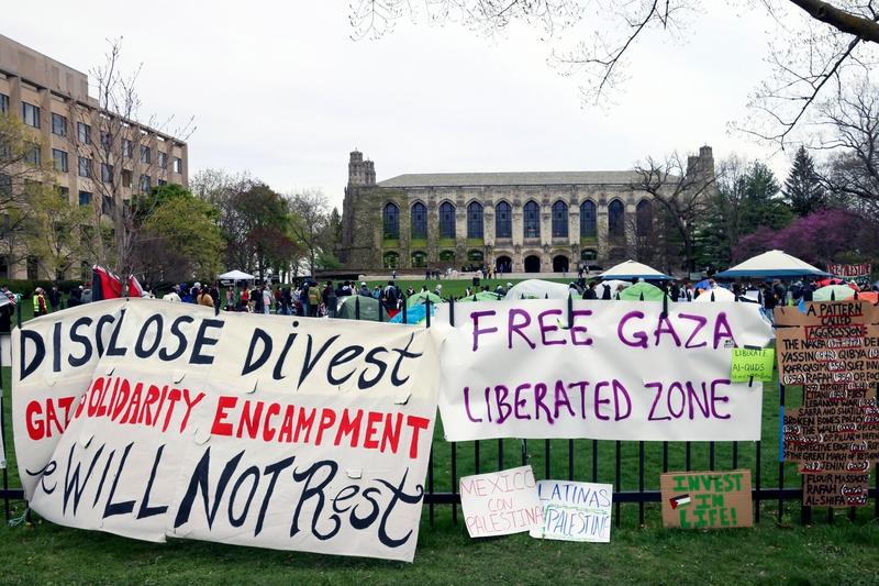 Over 100 Chicago-area rabbis, cantors condemn Trump’s crackdown on campus antisemitism