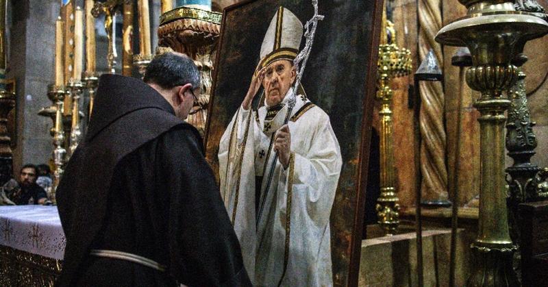 Tears and hope as Jerusalem pays tribute to Pope Francis
