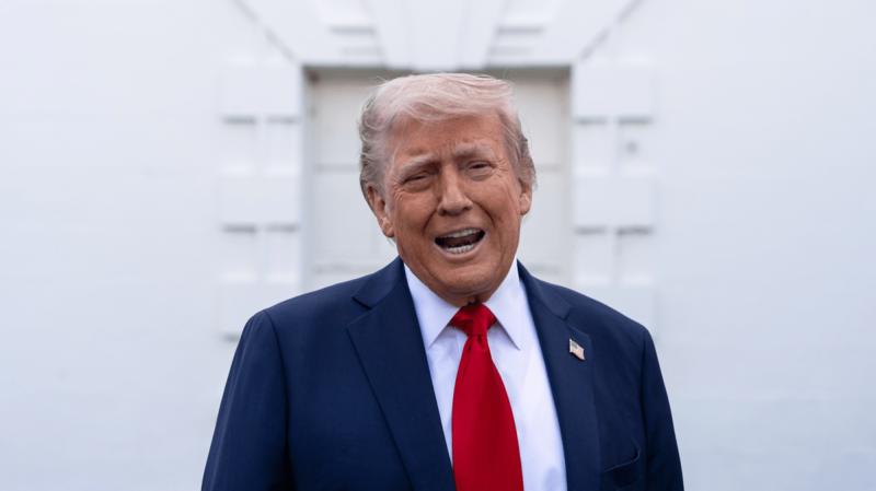 Trump Crypto Coin Buyers Offered VIP Tour of White House