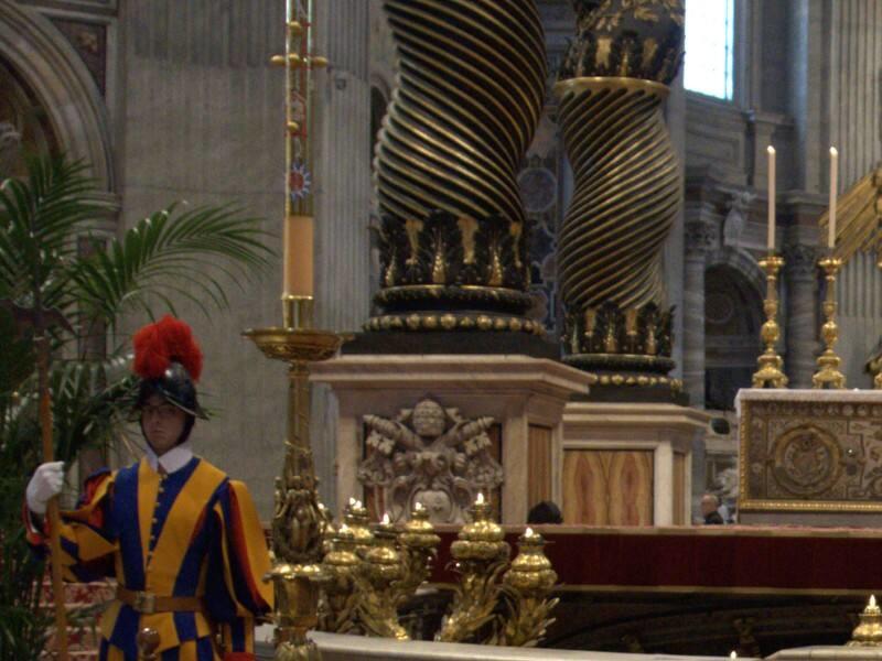 Je suis allé à la chapelle ardente du défunt pape
