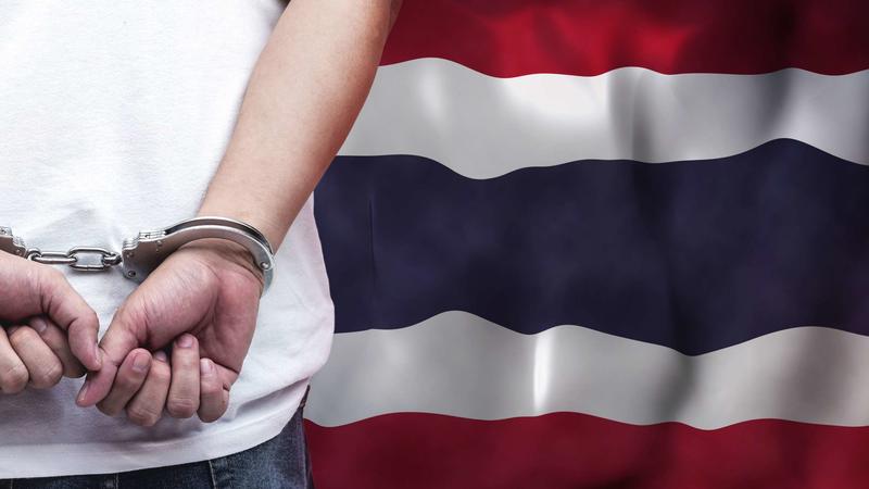 Brickbat: Come at the King