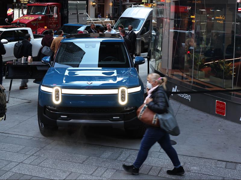 Rivian’s Board Welcomes an A.I. CEO Amid Push to Autonomous Driving