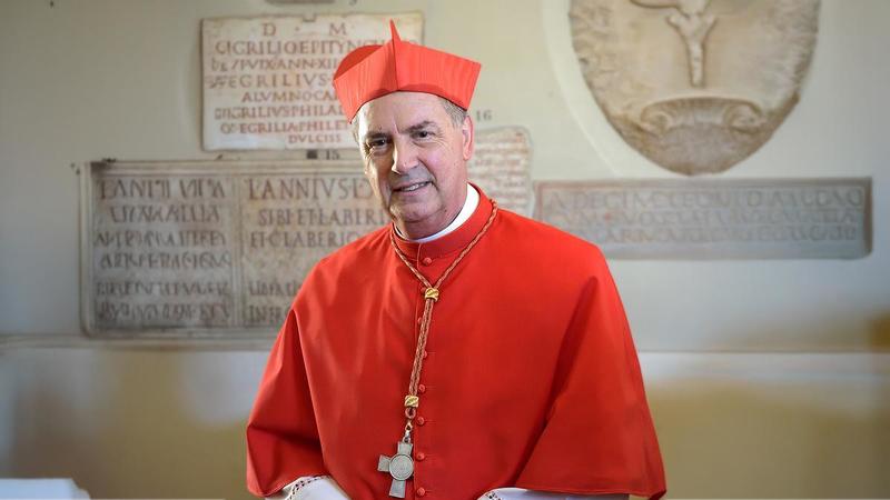 ¿Un papa asturiano? El cardenal Ángel Artime aparece ya en algunas 