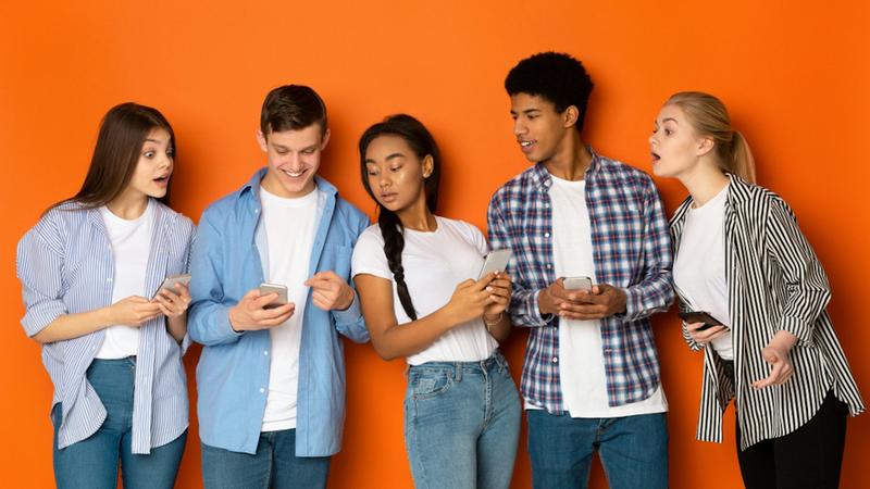 Sur les réseaux sociaux, l’enfer, c’est les autres ? Les nouvelles logiques de surveillance entre adolescents
