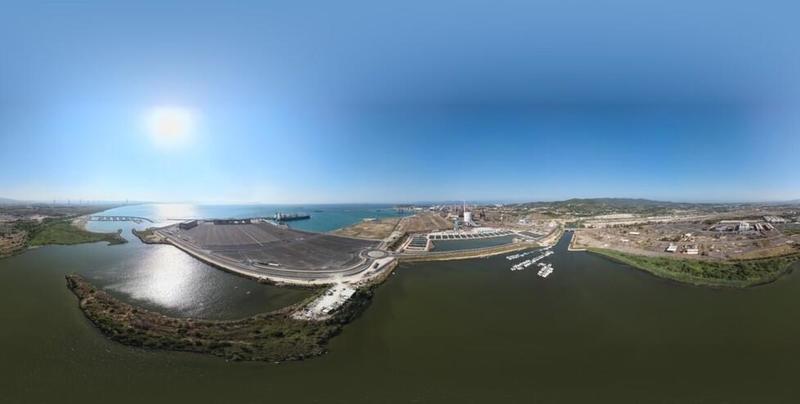 Accordi, la firma resta lontana: la siderurgia vista dal porto di Piombino