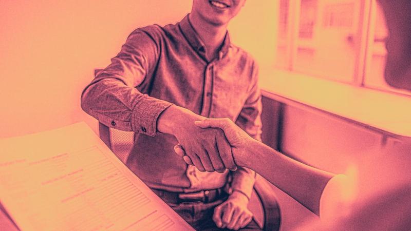 How to be impressive in a job interview without sounding like a narcissist