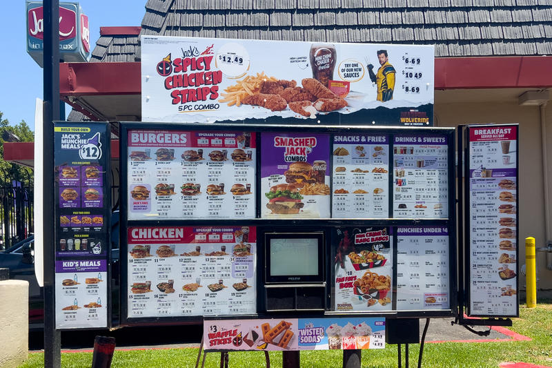 Calif. fast food giant closing 150-200 stores to maximize 'shareholder return'