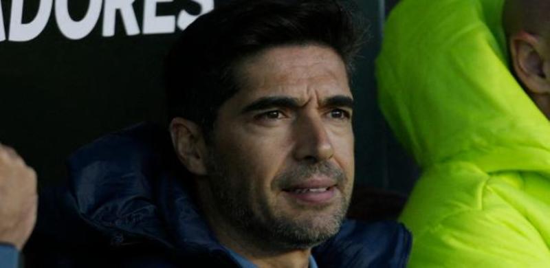 Por que Abel Ferreira se irrita com críticas na Libertadores?