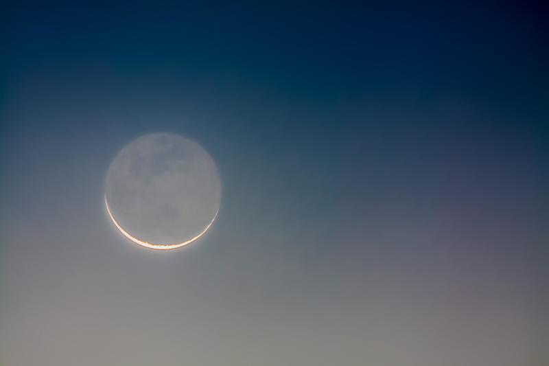 Sunday’s ‘New Supermoon’ Is 2025’s Closest — Expect King Tides