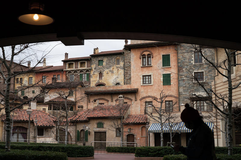 Compared to Disneyland, the best theme park on Earth is a stunning deal