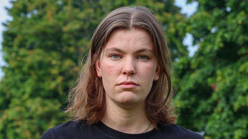 Feigt med forbud mot prideflagg i skolegårder