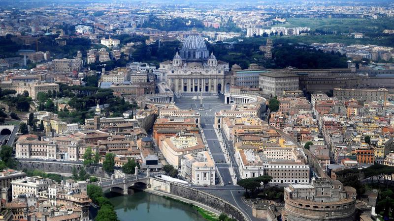 Verso il Conclave: i due grandi elettori, gli anziani e il traghettatore. Geopolitica lombarda dei porporati