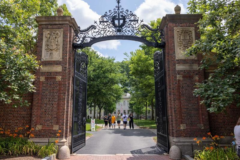 Why Students Keep Choosing Private And Out-Of-State Schools