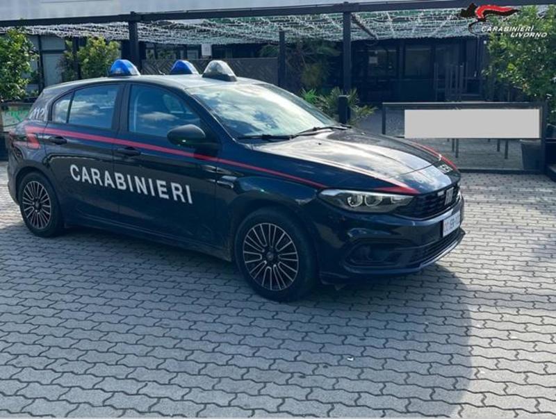 Livorno, «La ragazza? Neanche sfiorata»: il negoziante fermato per violenza si difende dai domiciliari
