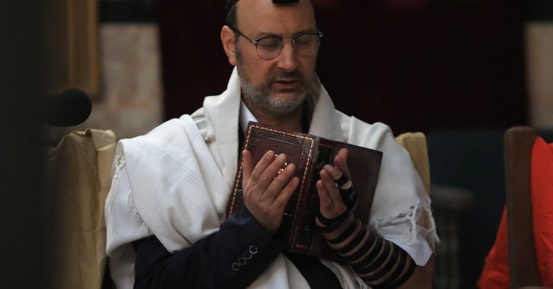 Syrian-American Jews visit Damascus synagogue