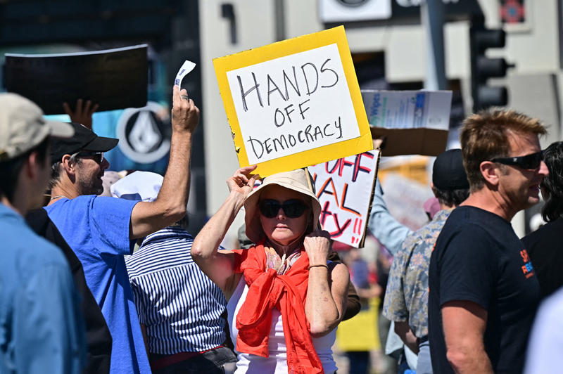 Democratic Attorneys General: 100 Damaging Days of Trump | Opinion