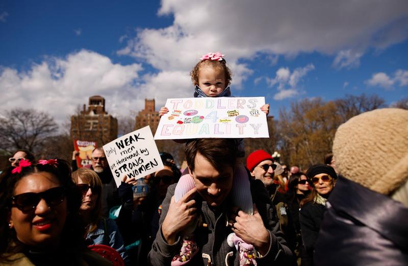 Democrats Should Be Encouraging Women to Have More Babies Too