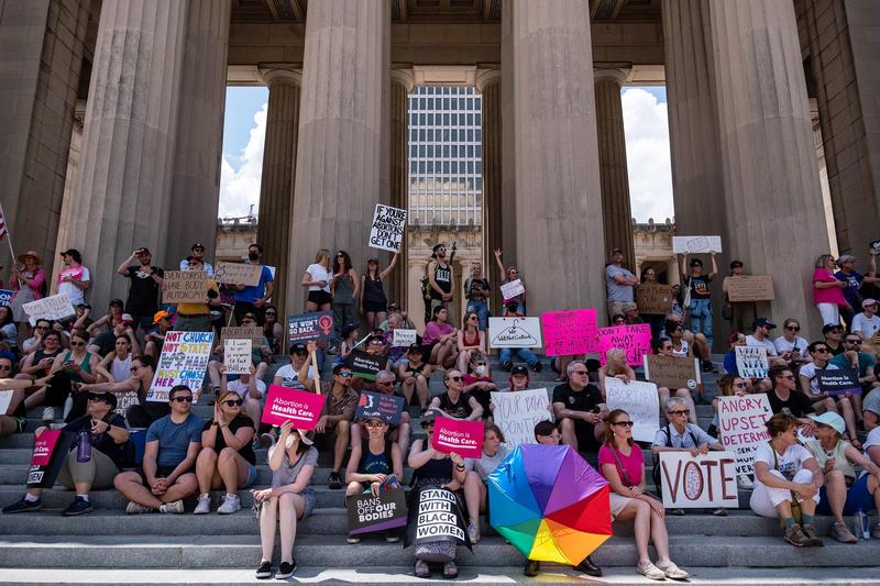 Trump HHS Restores Title X Funds to 2 Anti-Abortion States Despite Court Rulings