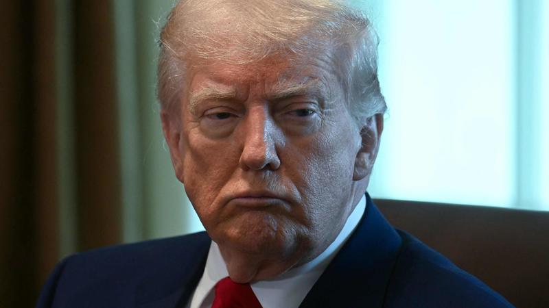 Pil Usa in calo: è la prima volta dal 2022. Trump: “Colpa di Biden”. Wall Street in rosso