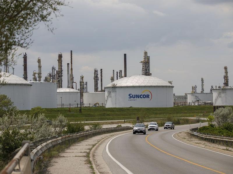 Varcoe: 'Turn us loose' says Suncor Energy CEO, as 38 oilpatch leaders sign new letter to Carney