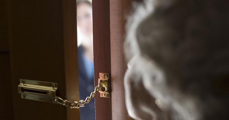 Warning issued over door to door cold callers