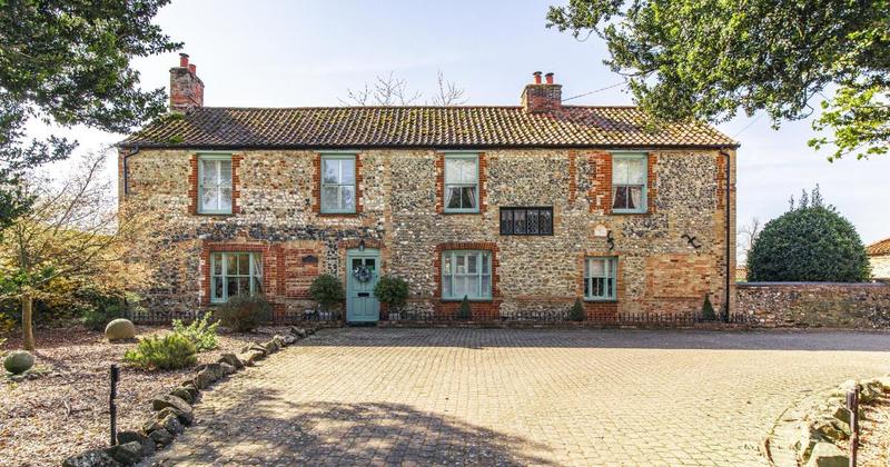 See inside restored 400-year-old farmhouse for sale near Thetford