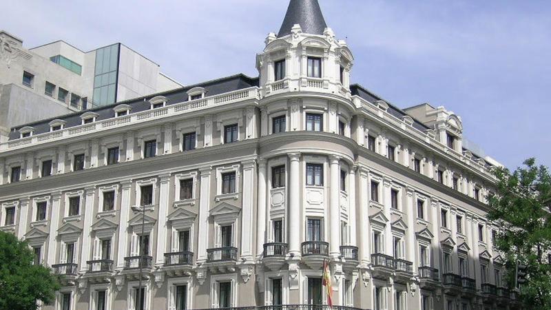 La CNMC logró la unanimidad al endurecer los requisitos al BBVA