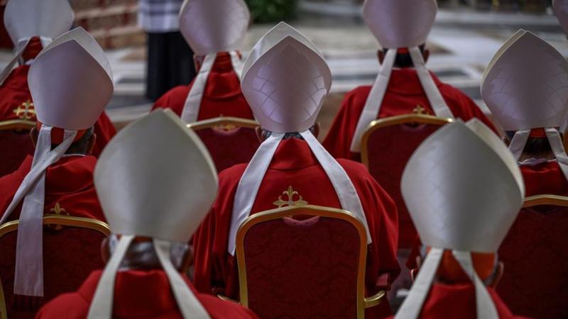 Il Conclave nella lingua italiana, da Pietro Aretino a Sciascia: la «fumata bianca», «papabile» e «a ogni morte di Papa»