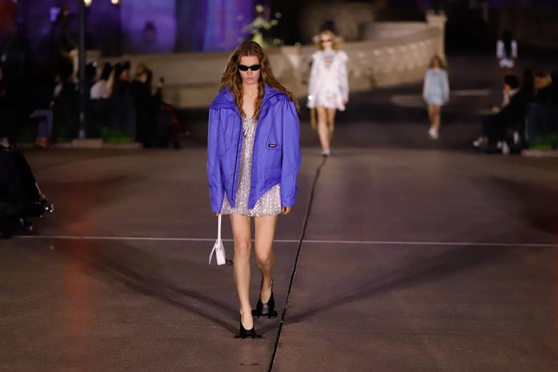 Eleganza ribelle: come è cambiato l’abito da sera nella moda contemporanea