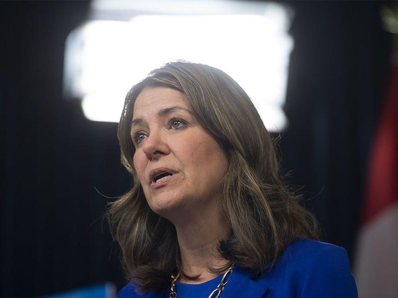 Bell: Danielle Smith, Carney meet — the Alberta premier feels positive
