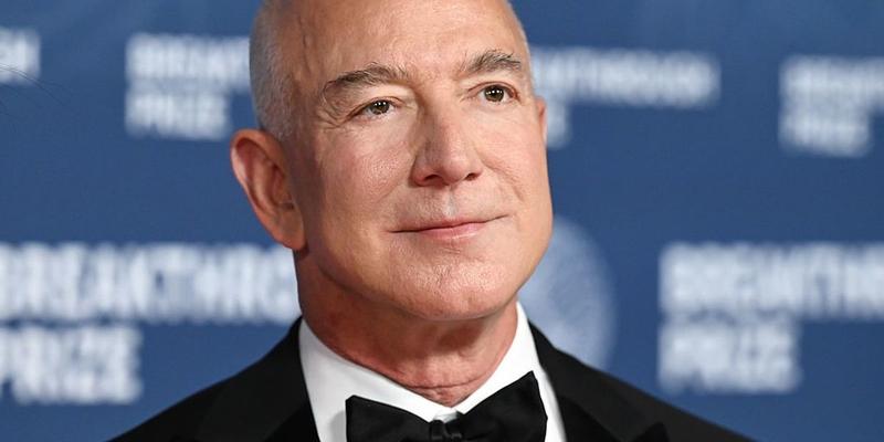 The Mad, Mad Cosmic-Politics of Jeff Bezos and Elon Musk