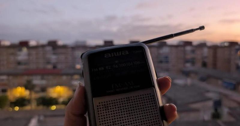 De la era digital al transistor a pilas