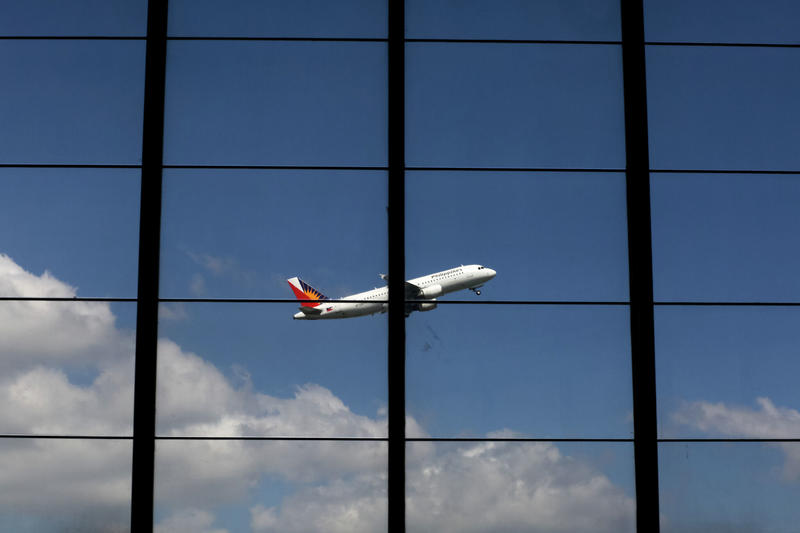 Small Bay Area airport launches commercial flights for first time
