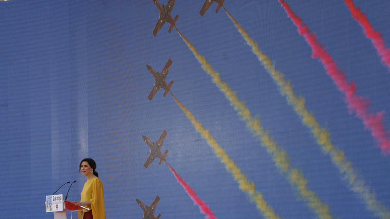 Ayuso, mujer bandera... española