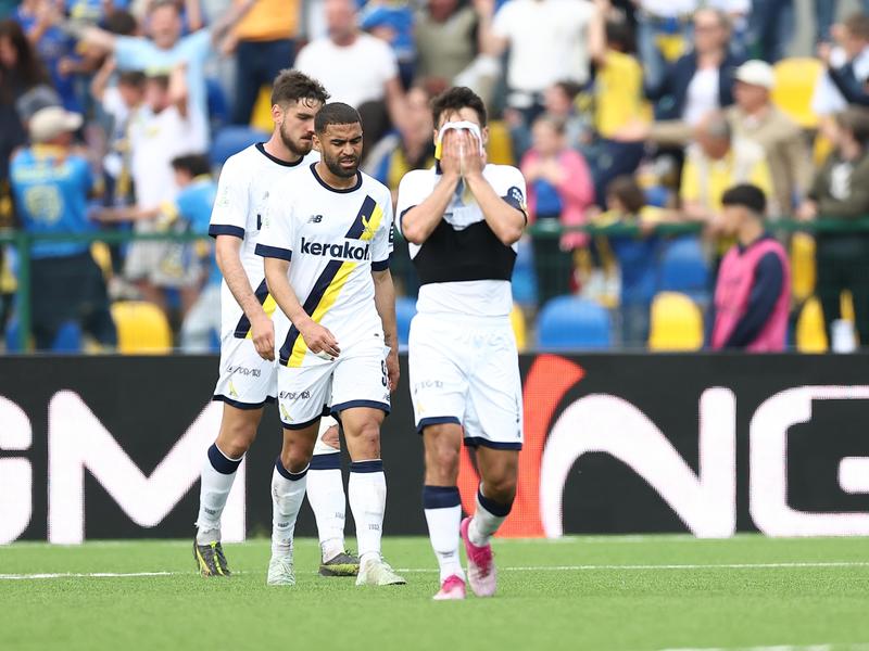 Carrarese-Modena 2-1: con un uomo in più arriva la sconfitta