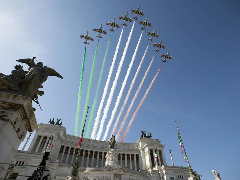 Il 2 giugno, la Repubblica mostra pregi e peccati. Siamo tutti responsabili dello spirito civico