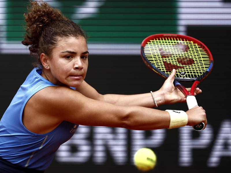 Roland Garros, Paolini sbaglia 3 match point: ai quarti va Svitolina