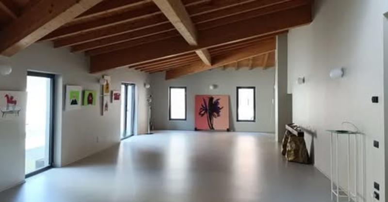 Nicola e Michelangelo Salvatore in un dialogo fra due generazioni. La mostra Legàmi a Como da Omea Yoga
