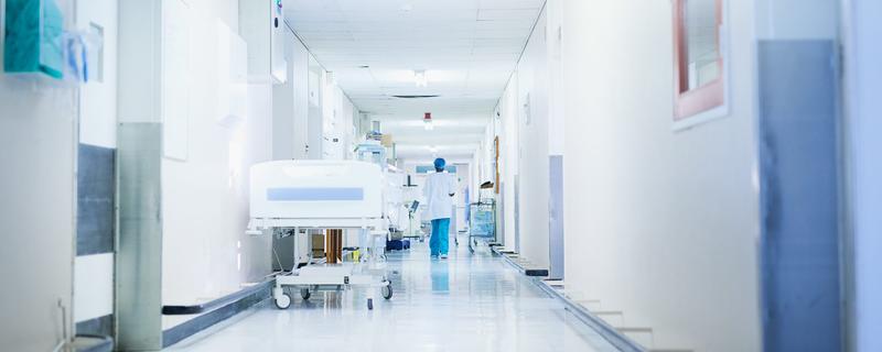 Ospedali-aziende: quando i medici diventano manager e i pazienti numeri da performance
