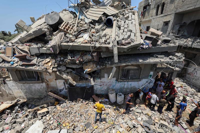 In fila per il cibo, strage a Gaza. I testimoni: spari sulla folla