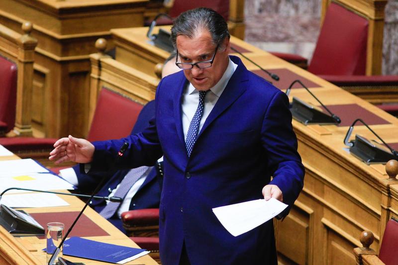 Οι μισές «αλήθειες» του Αδωνι