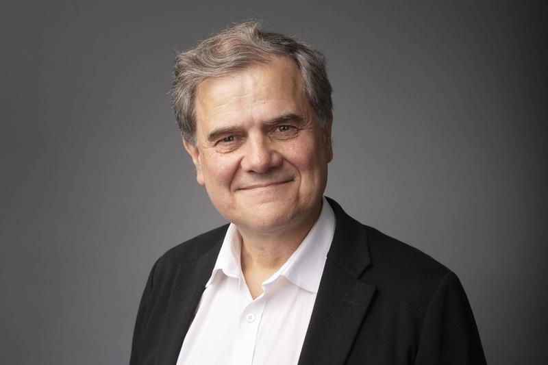 Au lendemain de l’élection de Karol Nawrocki comme nouveau président de la Pologne, la France et l’Allemagne l’ont invité à respecter l’État de droit. La victoire de ce candidat souverainiste s’explique notamment par le poids des enjeux sociétaux, qui divisent l’Europe de l’Ouest et celle de l’Est.