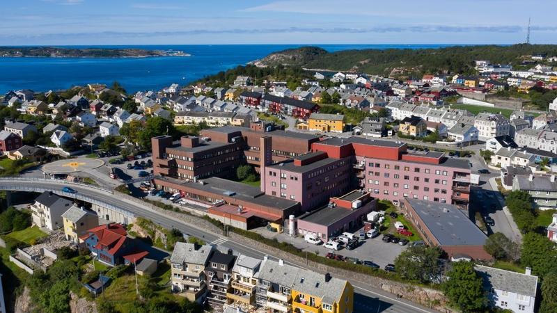 Et nytt kapittel i tragedien om nedbyggingen av sjukehuset i Kristiansund skrives i disse dager av minister Vestre