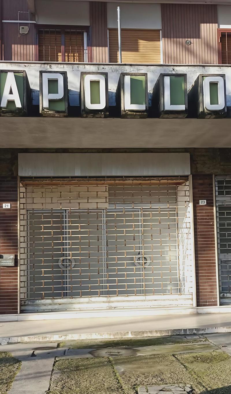 Cinema Apollo e discoteca diventano appartamenti