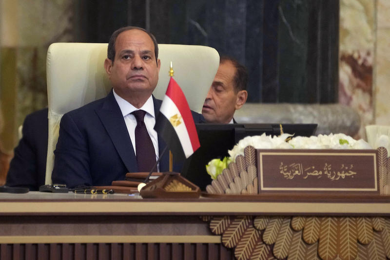 Sisi woos Trump and manoeuvres around the Gulf