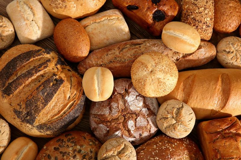 Gluten intolerance and coeliac disease can both cause nausea, bloating and pain. What’s the difference?