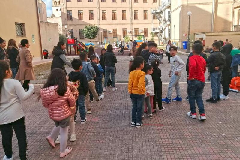 Cittadinanza Sì, dovremmo riflettere sui diritti e sui doveri di chi c'è già