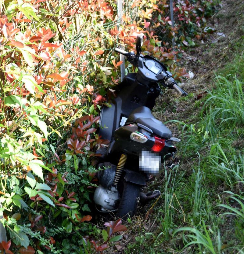 Schianto e paura a Marrara. Furgone contro uno scooter. Minorenne finisce all’ospedale