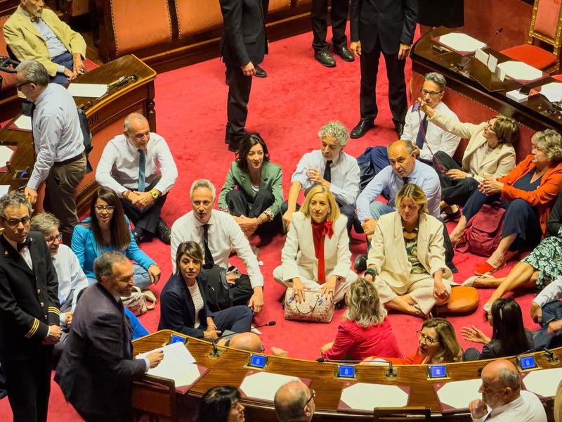 Il Dl sicurezza è legge: ok del Senato con 109 sì. Meloni: “Passo decisivo per proteggere i cittadini”