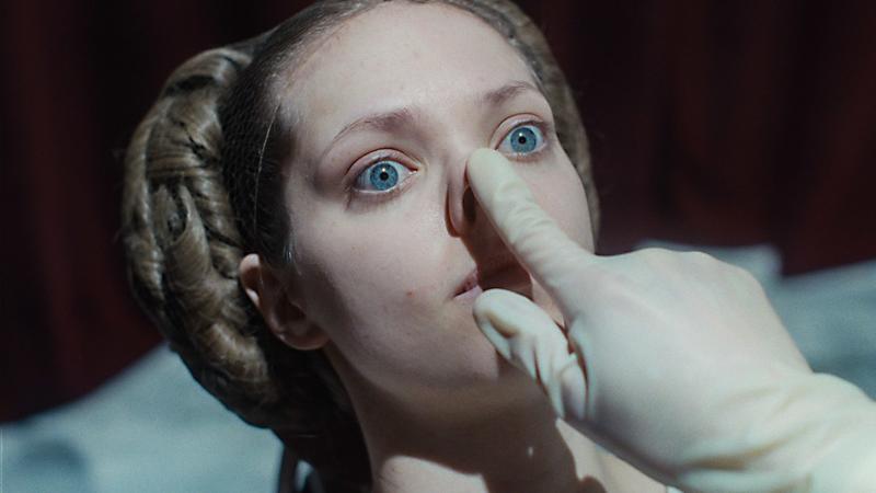Märchen-Adaption „The Ugly Stepsister“: Ist der Prinz den Schönheitsterror wert?
